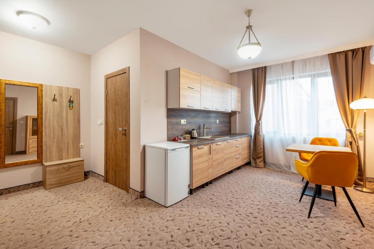 Alchemist Residence Von Goldenburg Belashtitsa Экстерьер фото