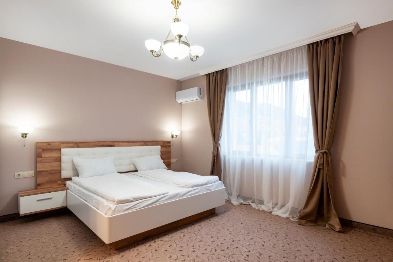 Alchemist Residence Von Goldenburg Belashtitsa Экстерьер фото