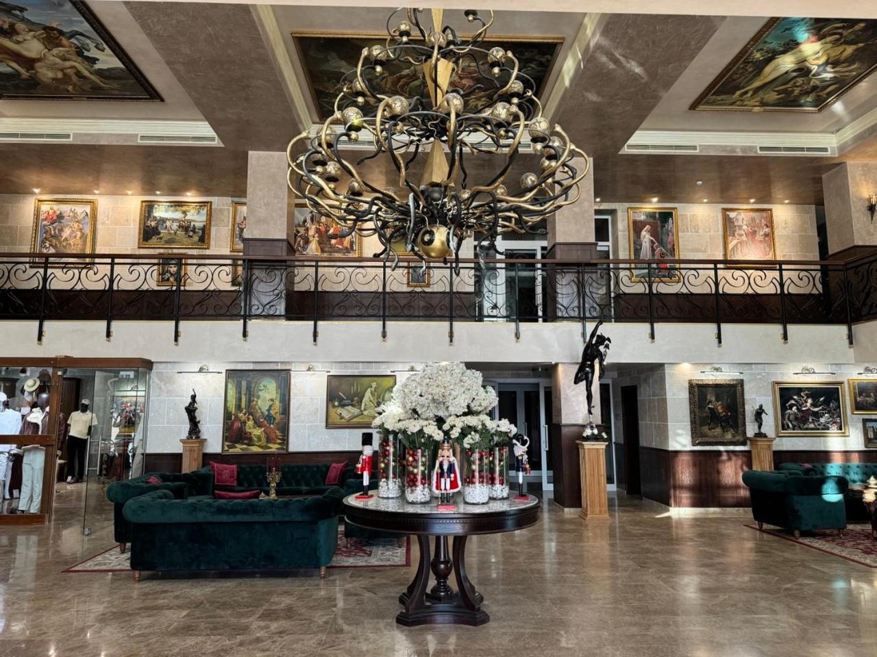 Alchemist Residence Von Goldenburg Belashtitsa Экстерьер фото