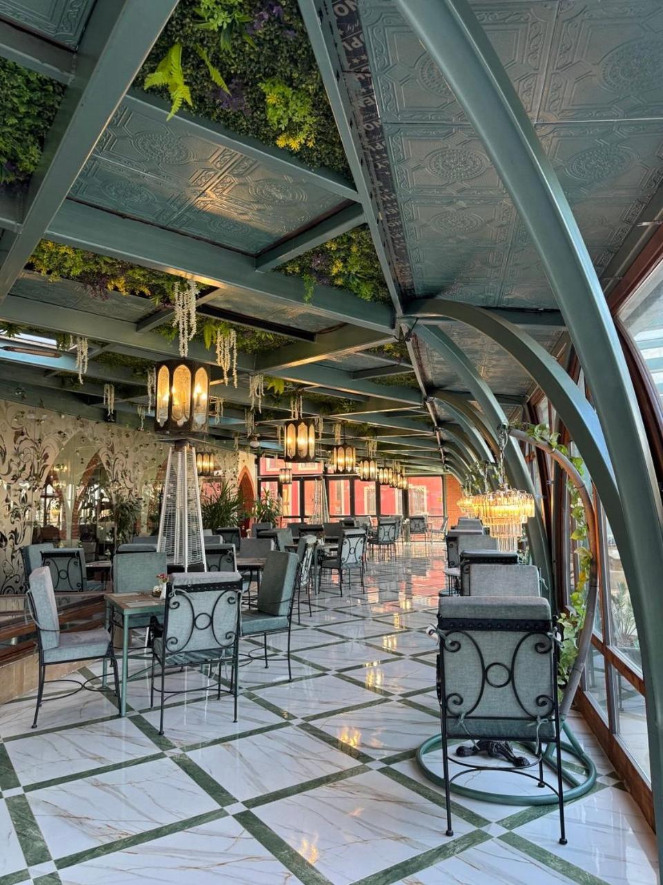 Alchemist Residence Von Goldenburg Belashtitsa Экстерьер фото